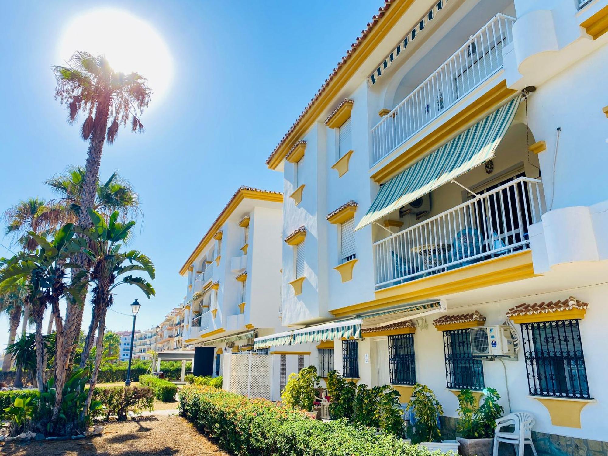 First Line Torrox Costa Appartement Buitenkant foto