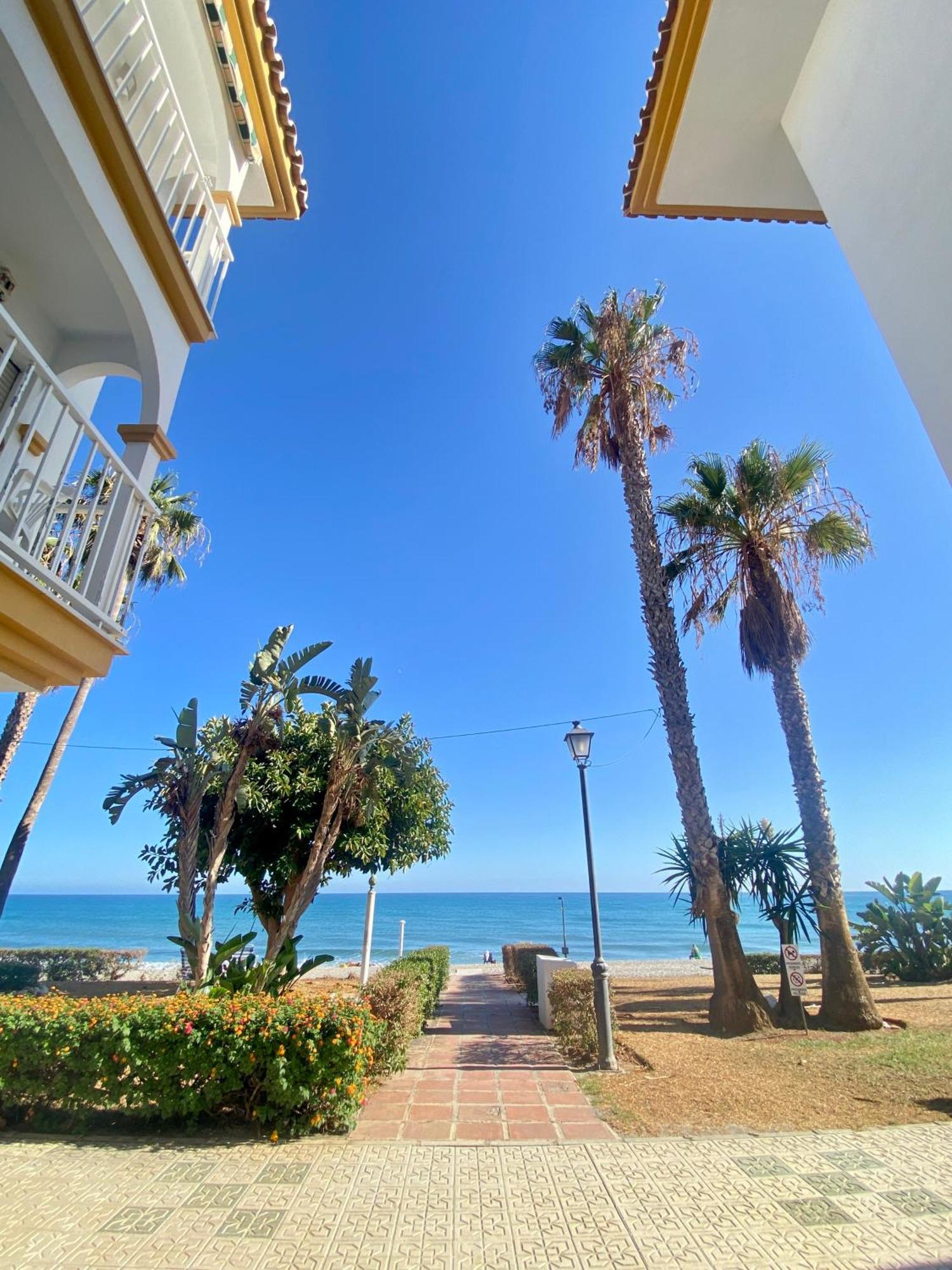 First Line Torrox Costa Appartement Buitenkant foto